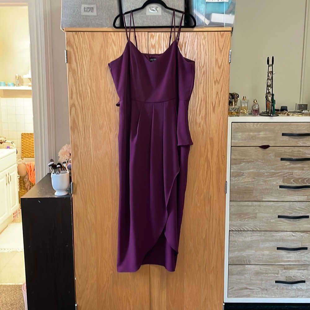 City chic sz L/20 deep purple long formal dress